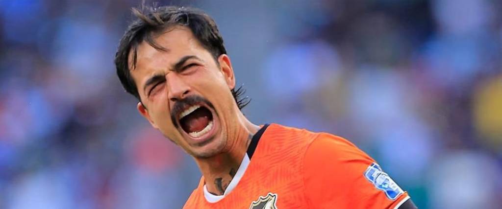 El portero de la selección boliviana espera resolver su futuro para seguir atajando en el exterior.