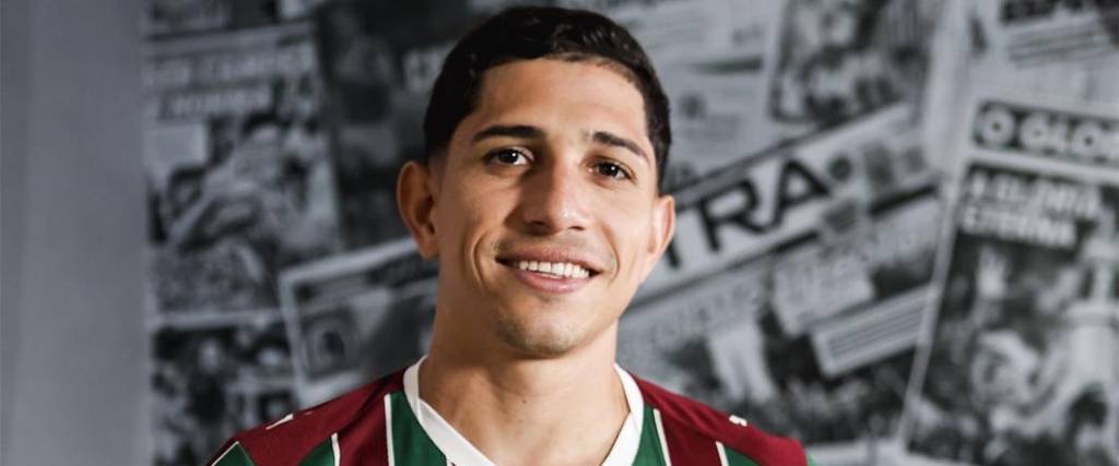 El mediocampista ofensivo Jefferson Savarino firmó contrato con Fluminense tras militar en Botafogo.
