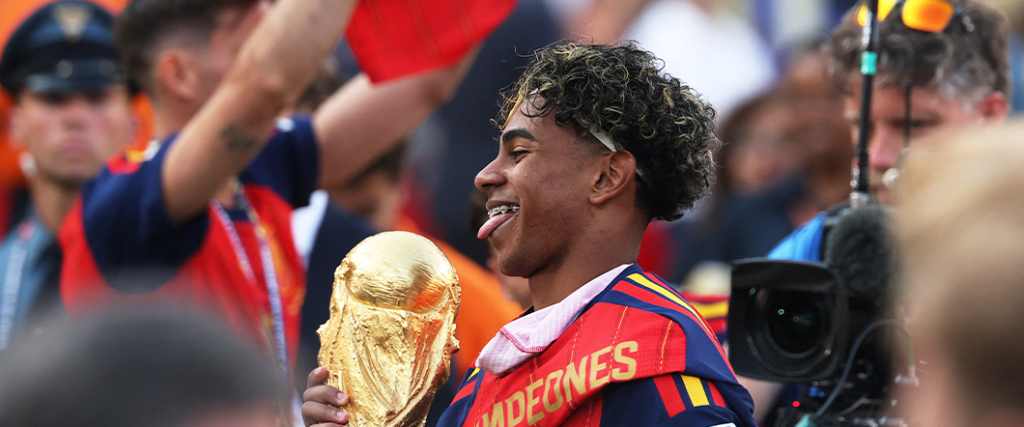 Yamal fue una de las figuras de España y, con apenas 19 años, celebró su primera Copa del Mundo.