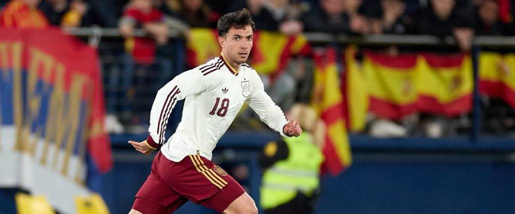 El mediocampista del Arsenal se perderá el compromiso amistoso ante Egipto por molestias en la rodilla.