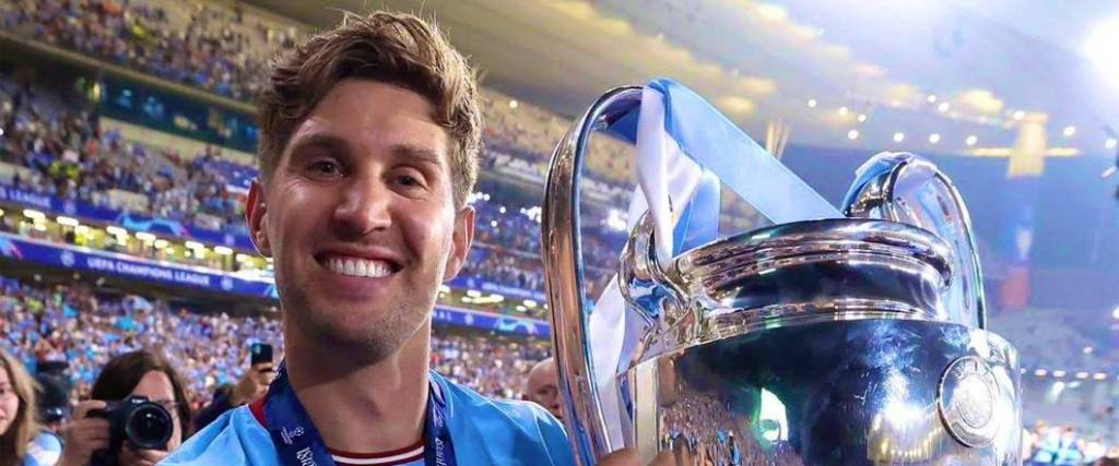 El defensor, de 31 años, se marchará del Manchester City una vez finalice la temporada en Inglaterra.