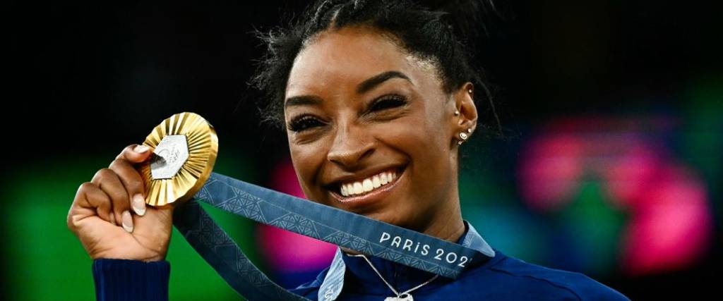 Después de tres años, la estadounidense Simone Biles volvió al trono en gimnasia, ganando oro en París.