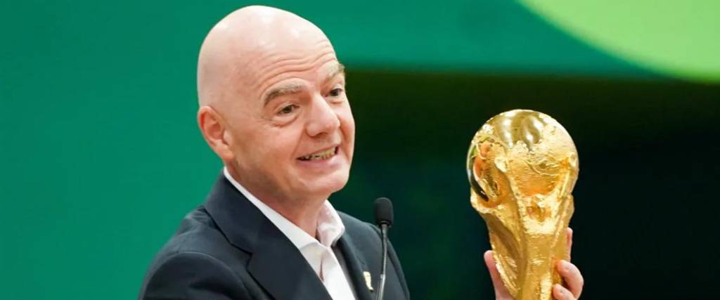 El presidente de la FIFA pretende aumentar el dinero a las Federaciones que componen el ente rector. 