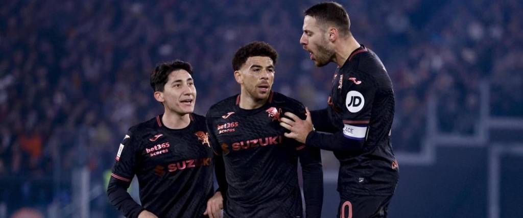 El conjunto de Turín se impuso por 2-3 en su visita al estadio Olímpico para eliminar a la Roma de la Copa.