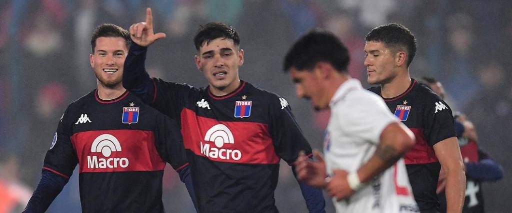 El conjunto argentino venció por 0-3 a Nacional de Uruguay en los playoffs de la Copa Sudamericana.
