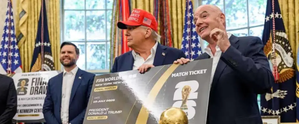 Donald Trump presentó el ‘Pase FIFA’ para que los aficionados puedan solicitar sus visas de forma rápida.