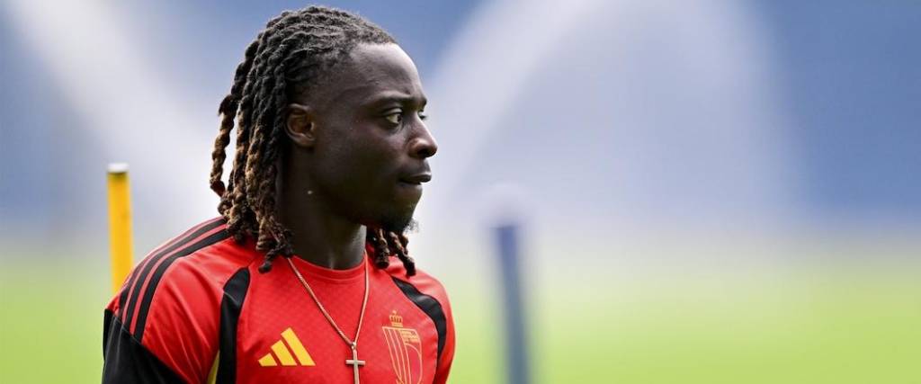 Doku dejó la concentración de la selección de Bélgica para asistir al nacimiento de su hijo.