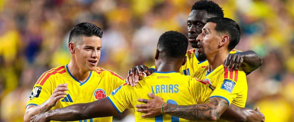 Los jugadores colombianos celebran la victoria ante Ghana. Ahora tendrán como rivales a Suiza.
