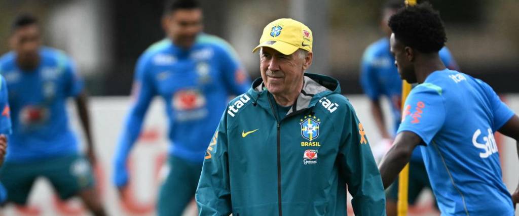 El técnico italiano manifestó que Neymar está trabajando en su recuperación tras lesionarse.