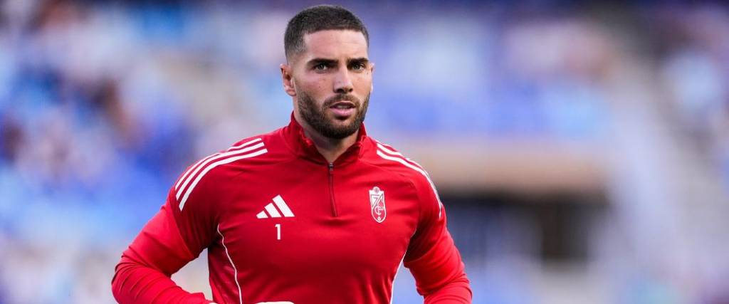 El portero del Granada, formado en las inferiores del Real Madrid, fue convocado por la selección de Argelia.