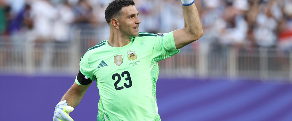 El ‘Dibu’ Martínez acumuló 14 partidos en la Copa del Mundo con la selección de Argentina.