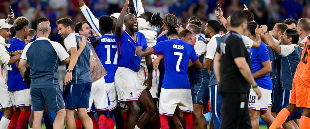 El equipo francés disputará la final del torneo de fútbol masculino ante la selección de España, en París.