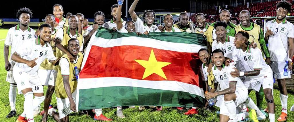 La selección de Surinam puede quedar perjudicada por las disputas en la interna de su Federación de Fútbol.