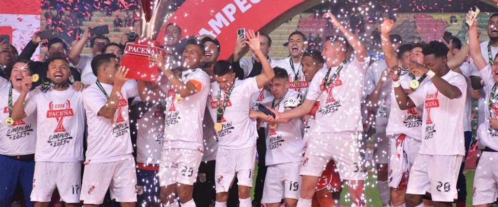 El conjunto de la Villa Imperial se coronó campeón del torneo por series con una goleada a Bolívar.