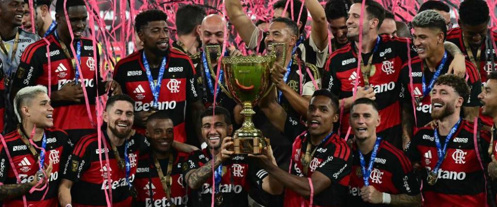 El ‘Mengao’ estiró su poderío como el equipo más ganador del torneo carioca en Brasil con su título 40.