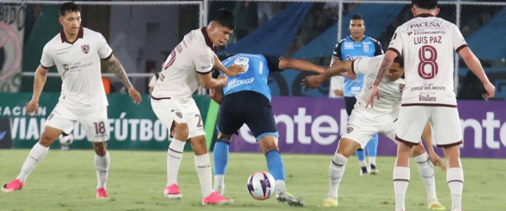 El duelo entre academias terminó empatado 1-1 en el estadio Tahuichi de Santa Cruz.