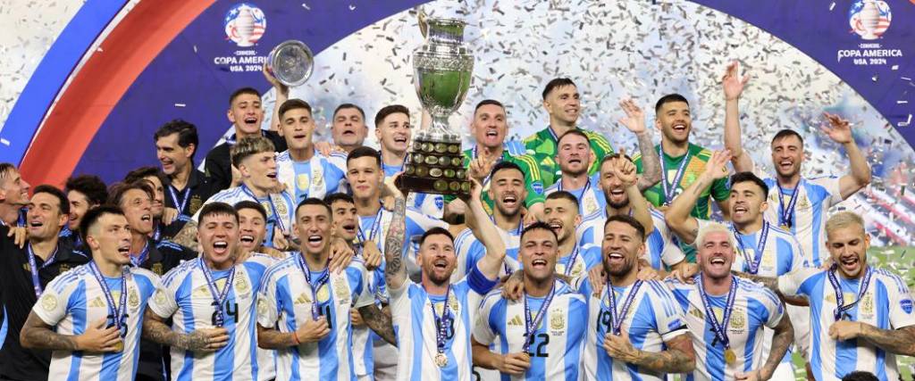 La selección de Argentina se coronó bicampeón de la Copa América tras vencer a Colombia en la final.