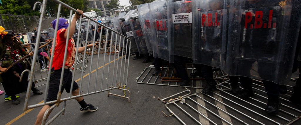 Las protestas en Ciudad de México marcaron el inicio del Mundial, dejando heridos y detenidos.