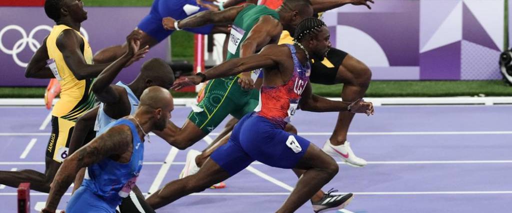 El estadounidense Noah Lyles se impuso en la final de 100 metros planos, logrando su primer oro olímpico.