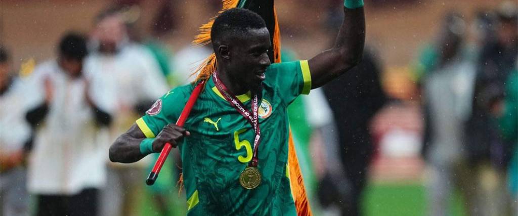 Idrissa Gueye manifestó que evaluará la opción de entregarles las medallas de campeón a Marruecos.