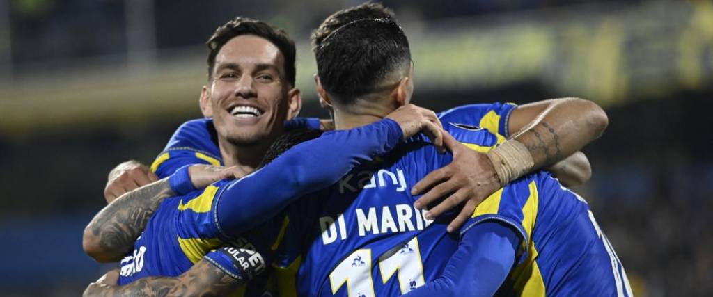 El equipo argentino logró su clasificación a los octavos de final de la Libertadores tras golear a Universidad.
