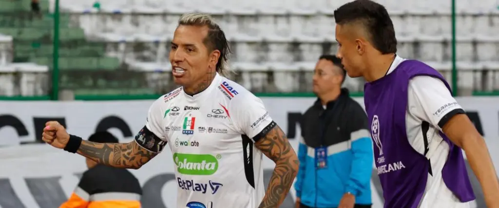El delantero colombiano anotó el único tanto para Once Caldas en el duelo de ida ante Huracán.
