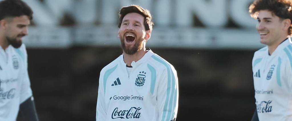 El astro argentino tendrá su último partido con la Albiceleste, este martes ante Benín en el Monumental.
