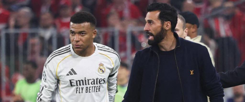 El técnico del Real Madrid salió a desmentir las declaraciones de Mbappé tras la victoria ante Oviedo.