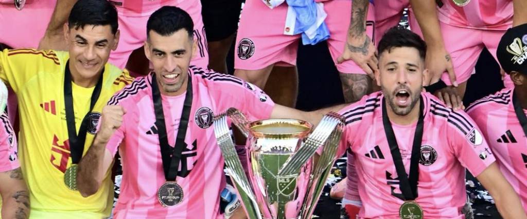 Los españoles Sergio Busquets y Jordi Alba cerraron sus carreras en el fútbol con el título de la MLS.