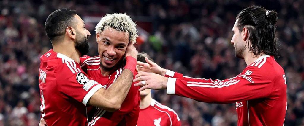 Los ‘Reds’ lograron una victoria por goleada en Anfield para clasificar a cuartos de final de la Champions.