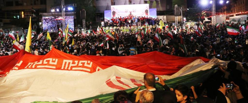 Los jugadores de la selección de Irán fueron despedidos por una gran cantidad de hinchas en Teherán.