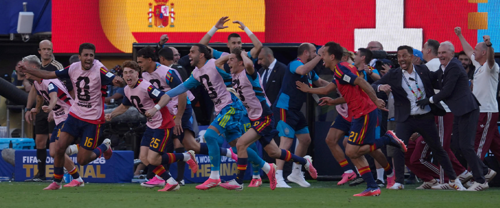 España conquistó el Mundial tras vencer 1-0 a Argentina en la final y levantó su segunda Copa del Mundo.