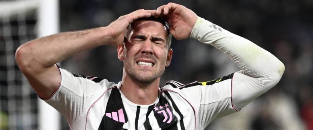 El delantero serbio sufrió una lesión muscular, por lo que se perderá el resto del año en la Juventus.