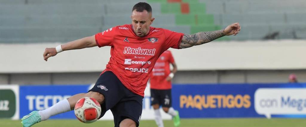 Rodrigo Amaral anotó uno de los mejores goles de la temporada para el 3-0 a favor de Wilstermann.