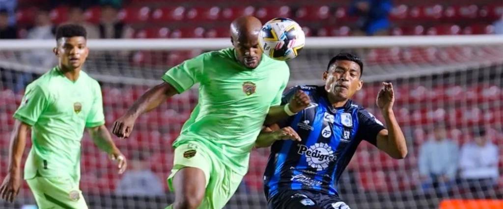 El duelo entre los ‘Potros’ de Juárez y los ‘Gallos Blancos’ de Queretano fue postergado por incidentes.