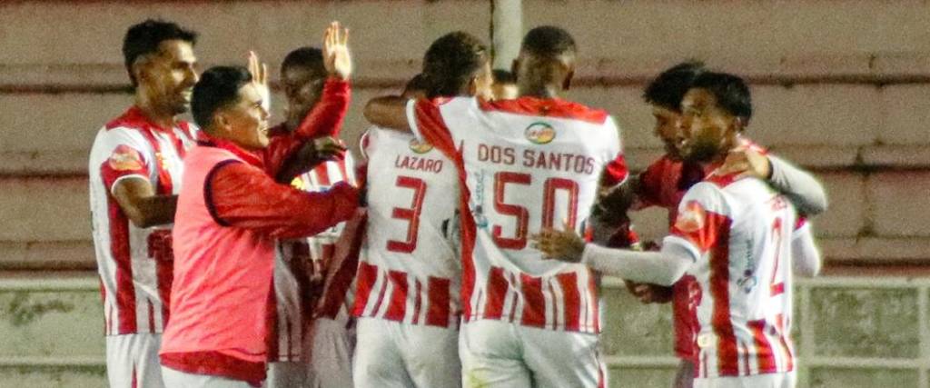 El equipo cochabambino no pudo evitar la derrota en su visita a Independiente Petrolero.