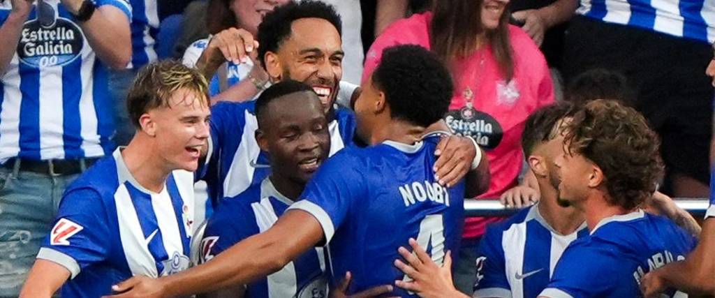 El delantero gabonés marcó el primer tanto del Deportivo La Coruña en la Liga de España tras ocho años.