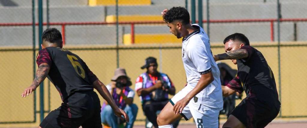 El combinado nacional no pudo marcar goles y terminó cayendo ante Perú en Chincha.