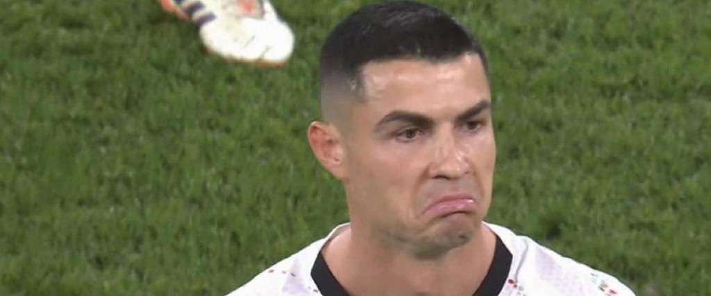 Por primera vez en su carrera, el astro luso vio la tarjeta roja con la selección de su país.