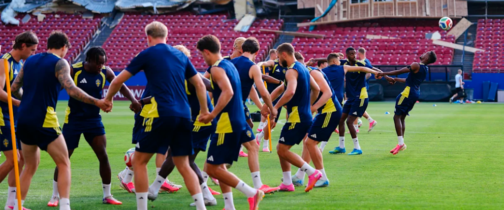 Suecia durante sus prácticas en el Toyota Stadium, que actualmente se encuentra en refacción.