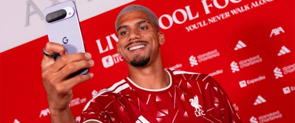 El defensor uruguayo fue cedido por el FC Barcelona al Liverpool por una temporada con opción a compra.