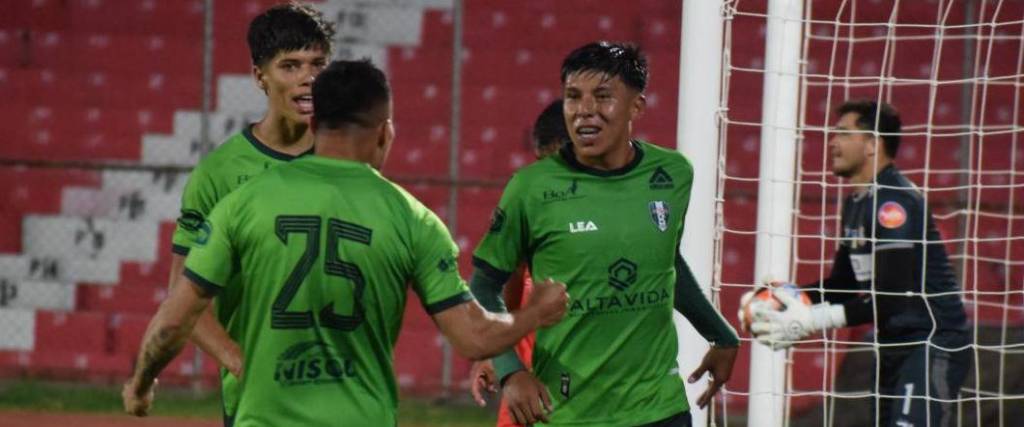 Santiago Cuiza marcó el tanto de la victoria del cuadro verdolaga en el partido ante Independiente.