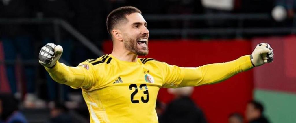 El portero franco-argelino fue convocado para disputar la Copa del Mundo con Argelia, pese a una lesión.