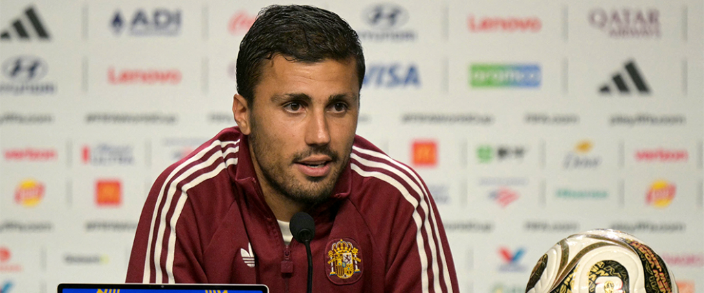 El mediocampista aseguró que la Albiceleste “es más que Messi” y pidió a la Roja mantenerse fiel a su estilo 
