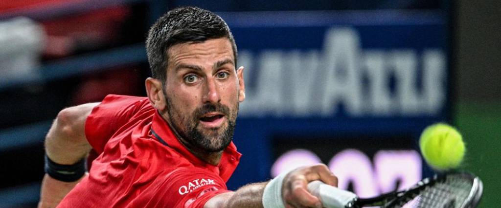 El tenista serbio se metió en octavos de final en Shanghái, donde se medirá al español Jaime Munar.