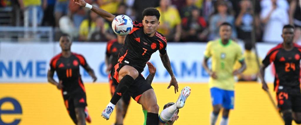 Luis Díaz trató de generar peligro a favor del equipo colombiano en el duelo contra la selección brasileña.