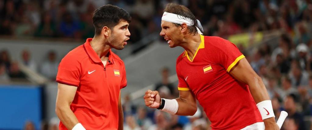 El joven Carlos Alcaraz, de 21 años, se enfrentará a Rafa Nadal este jueves en un torneo exhibición en Riad.