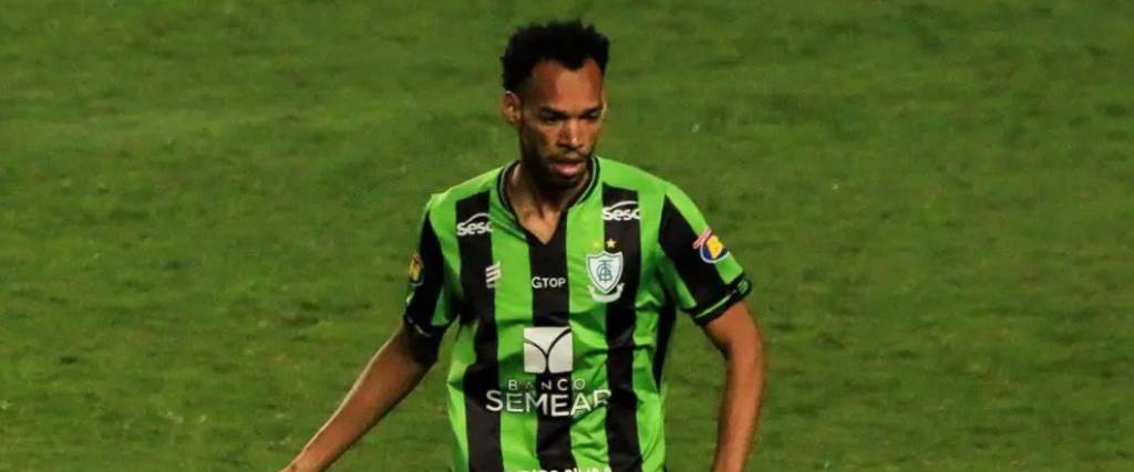 Andrés de Jesús es un defensor brasileño que en el último año militó en el fútbol de Portugal. 