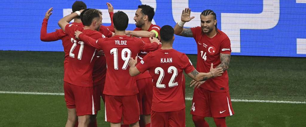 El conjunto otomano se impuso por 3-1 a Georgia en su primer partido en la fase de grupos de la Eurocopa.