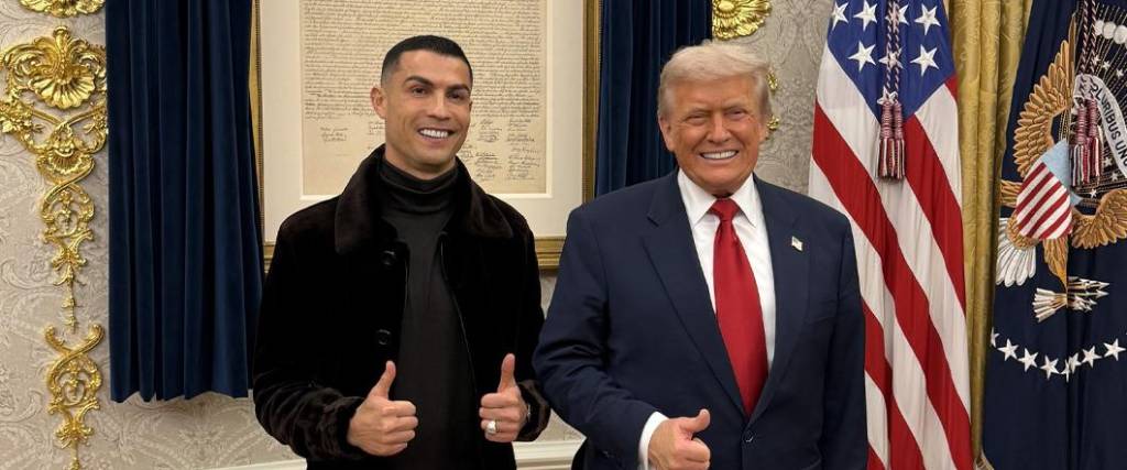 El astro luso visitó al presidente de Estados Unidos, quien dijo que su hijo Barron admirada al delantero.